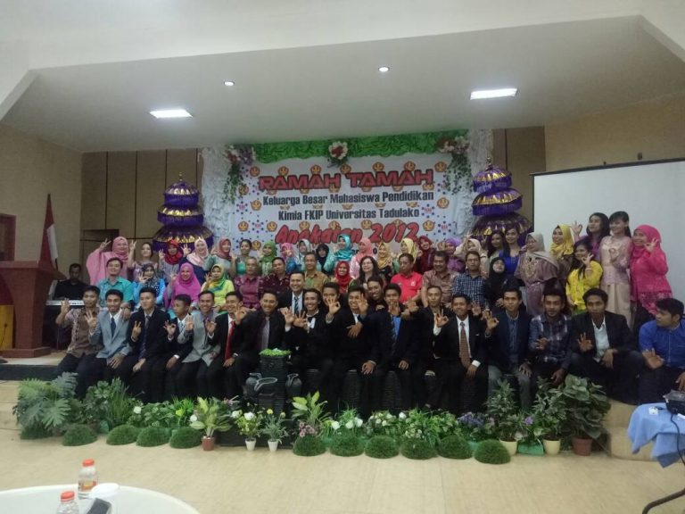 Ramah Tamah Keluarga Besar Mahasiswa Program Studi Pendidikan Kimia Angkatan 2012 FKIP UNTAD