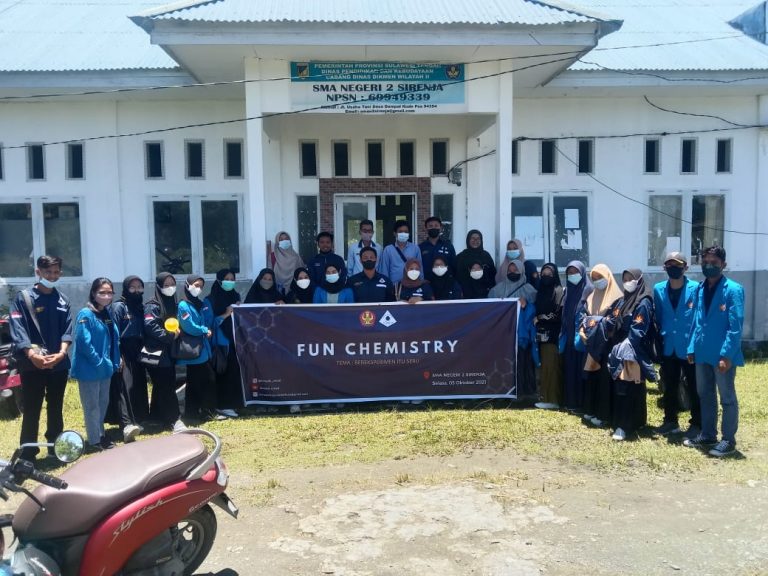 HIMASKI Mengadakan Kegiatan “FUN CHEMISTRY” di SMA Negeri 2 Sirenja