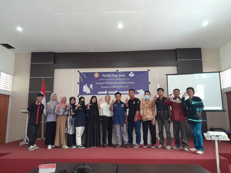Pelaksanaan Pelatihan Desain Grafis Oleh Himpunan Mahasiswa Kimia