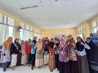 Tim PKM PSPK FKIP Universitas Tadulako Gelar Pelatihan AI, EdTech, dan Gamifikasi bagi Guru SMAN 9 Palu